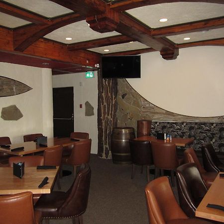 The Pine Inn Chetwynd Eksteriør bilde