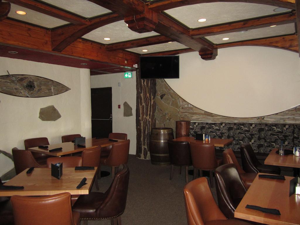 The Pine Inn Chetwynd Eksteriør bilde