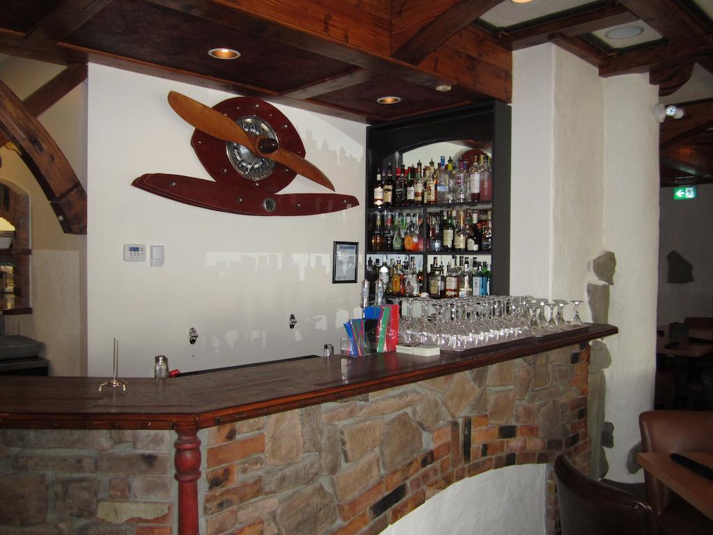 The Pine Inn Chetwynd Eksteriør bilde