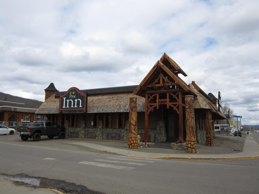 The Pine Inn Chetwynd Eksteriør bilde